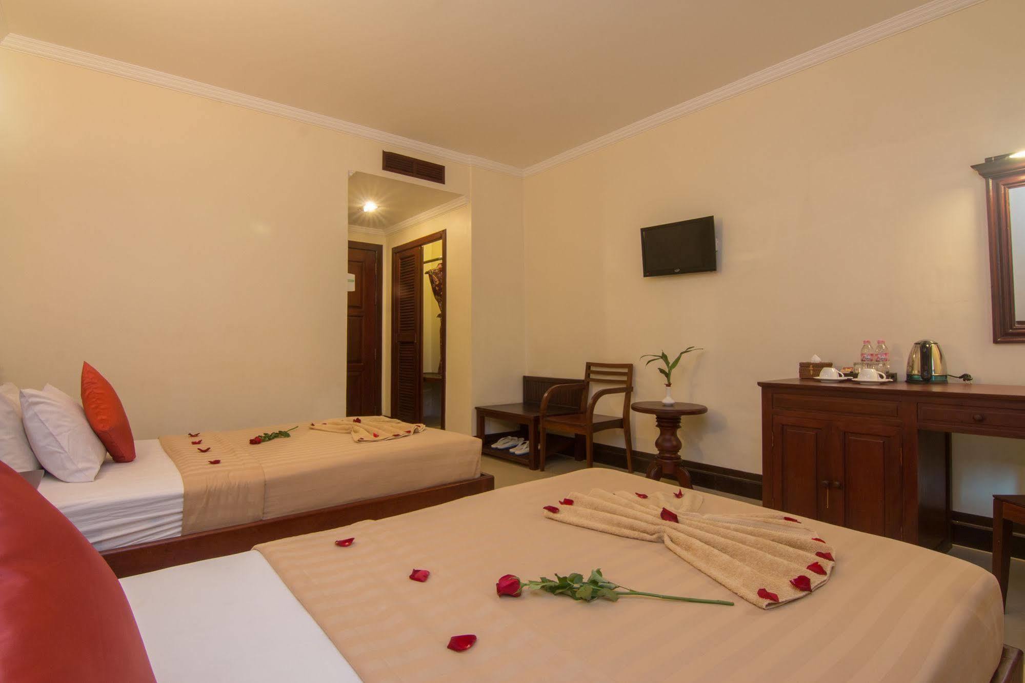 Sovan Mealea Hotel เสียมราฐ ภายนอก รูปภาพ